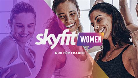 skyfit women pasing.